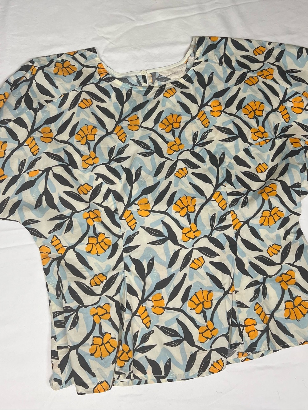 MELLODAY Yellow Floral Short-Sleeve Blouse on Light Blue